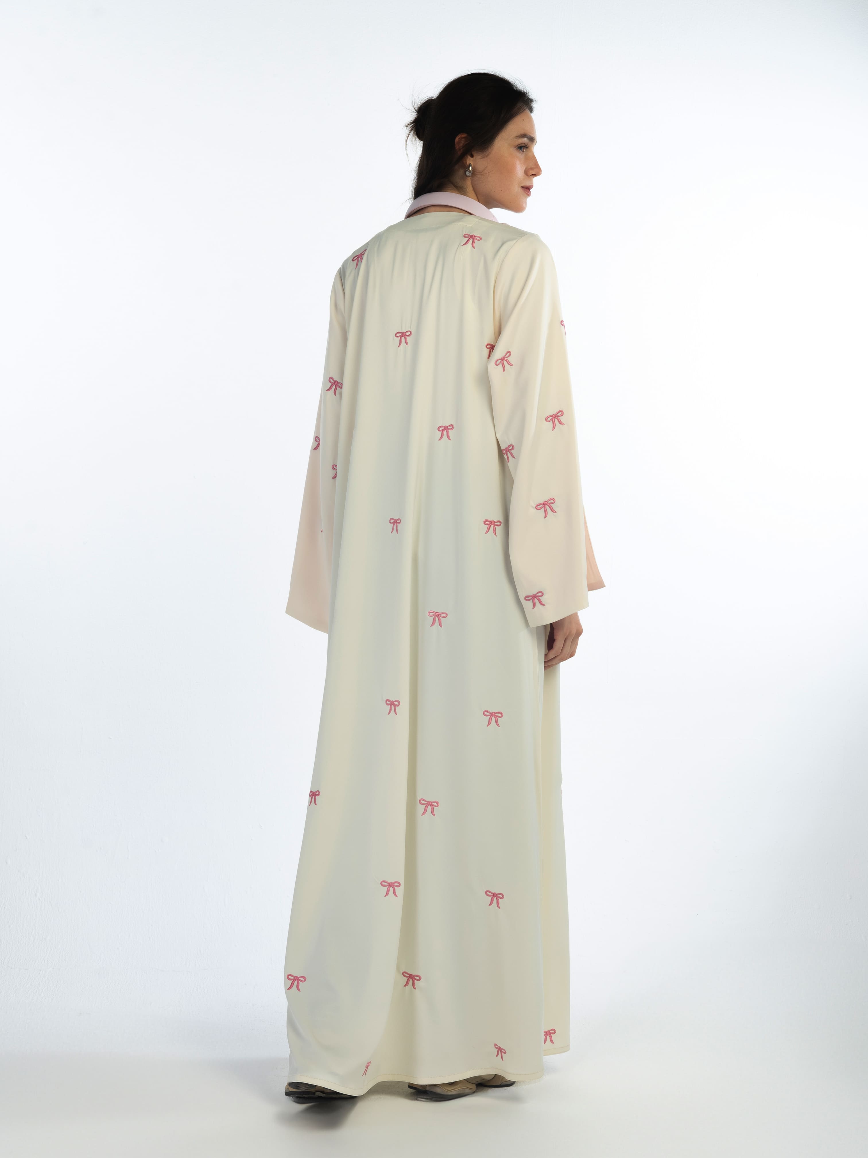 Latifa - Off White with Pink Abaya Telal Femina 